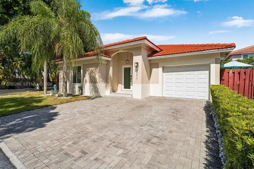 5771 NW 98th Ct, Doral FL 33178 photo 2