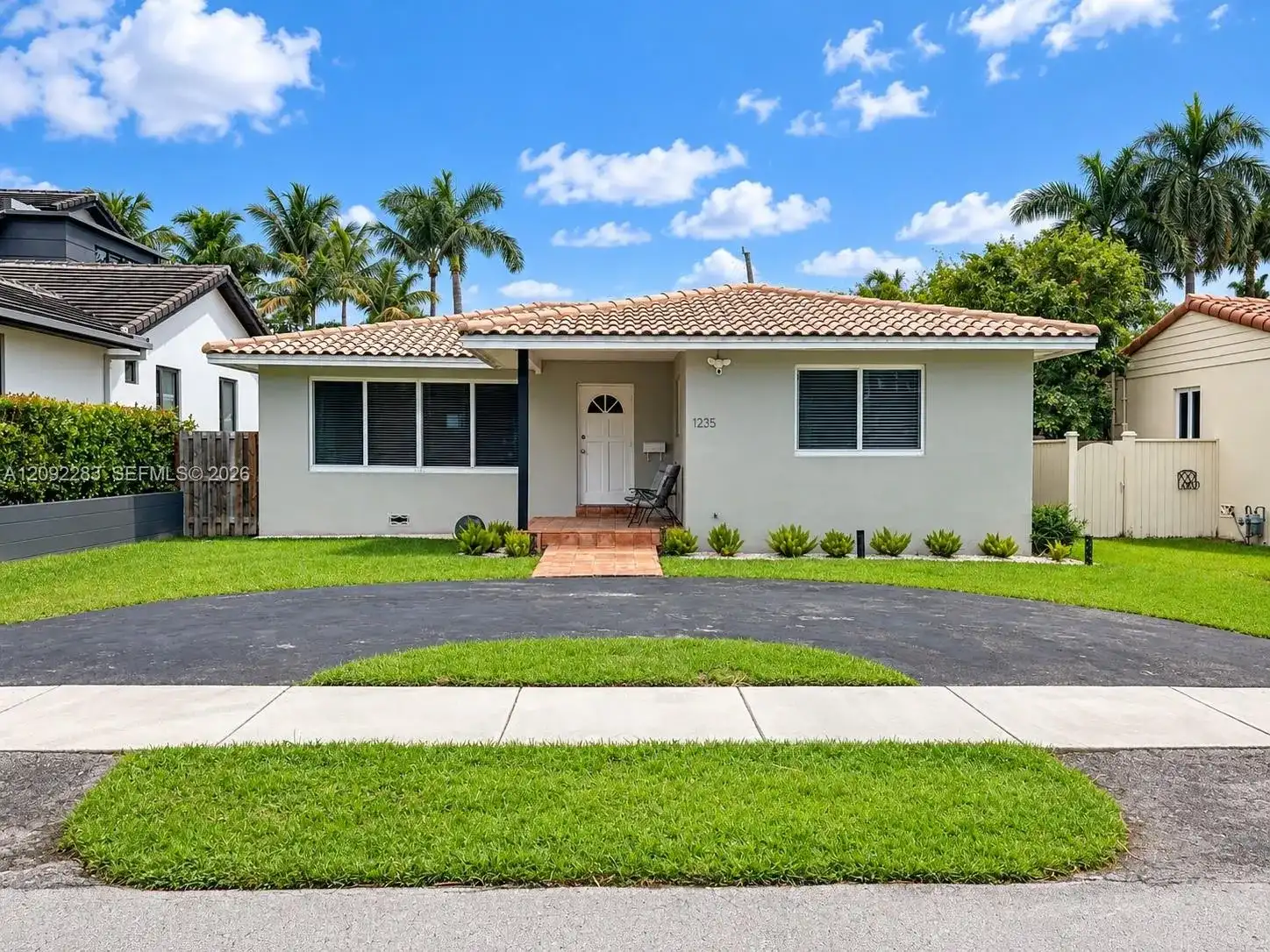 1235 Pierce St, Hollywood FL 33019