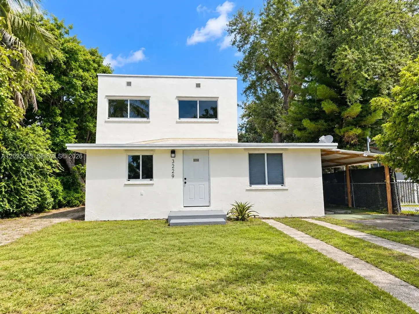 3229 NW 34th St, Miami FL 33142 photo 2