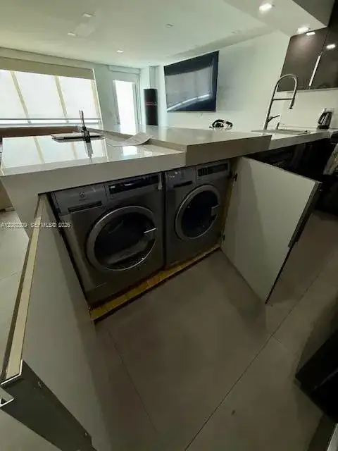 7135 Collins Ave # 814, Miami Beach FL 33141 photo 5