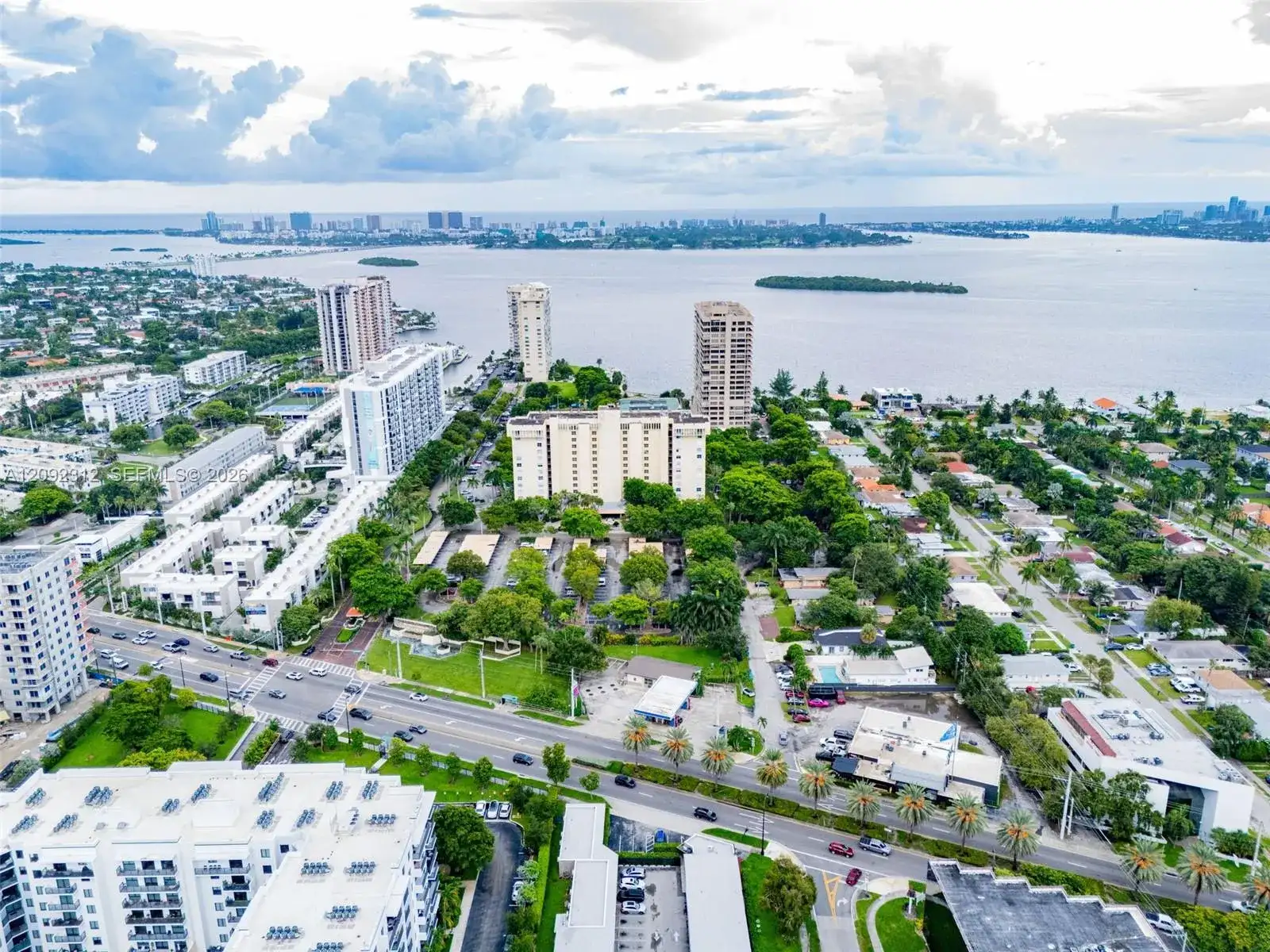 11111 Biscayne Blvd # 6B, Miami FL 33181 photo 4