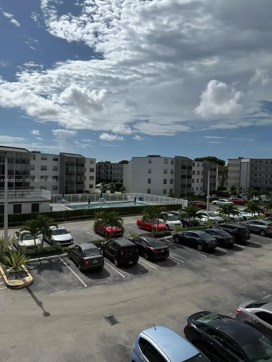 14180 SW 84th St # G, Miami FL 33183