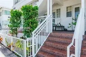 330 74th St # 1, Miami Beach FL 33141 photo 2
