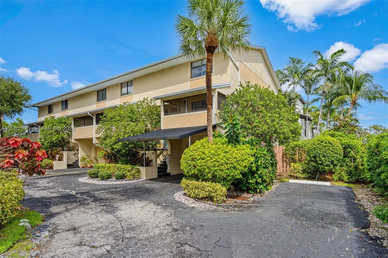 3225 NE 13th St # 201, Pompano Beach FL 33062
