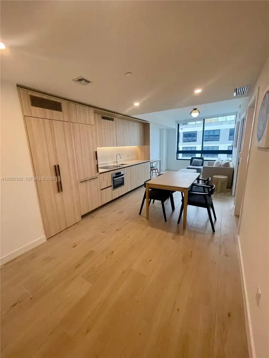 225 N Miami # 3104, Miami FL 33128