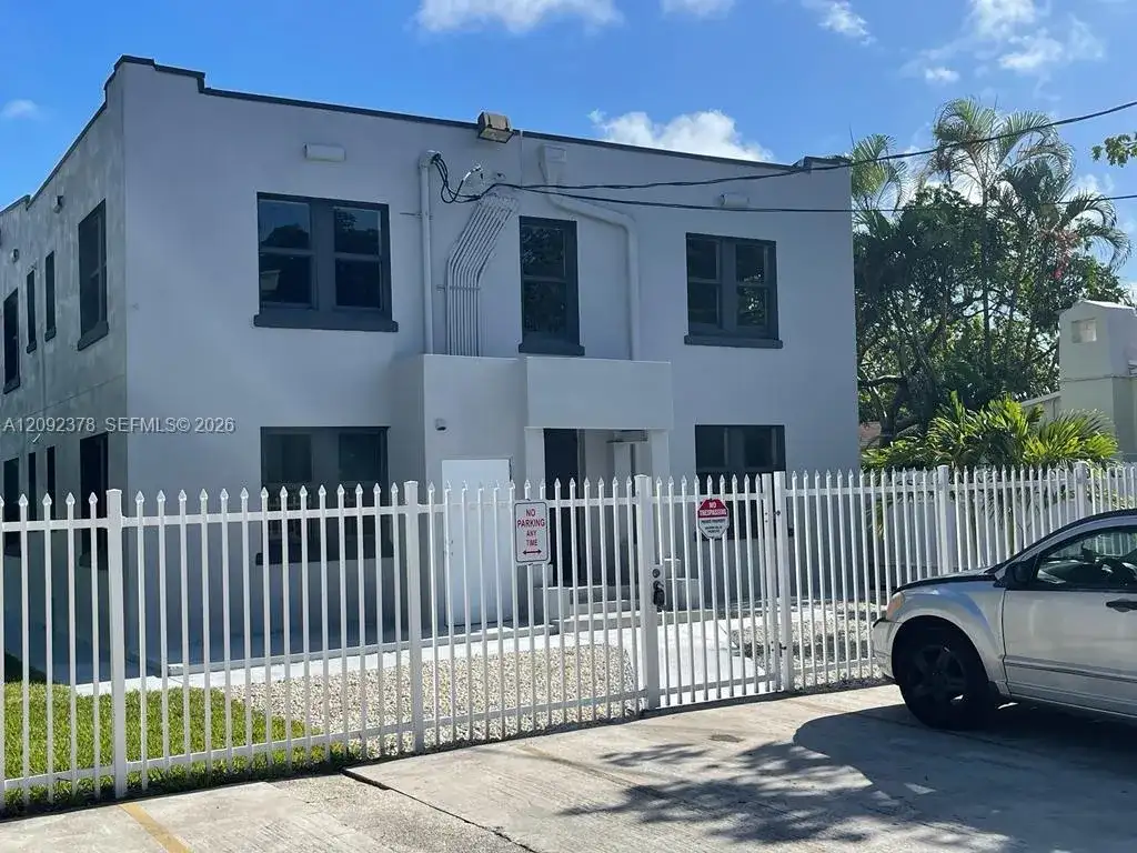 2020 Washington St, Hollywood FL 33020 photo 5