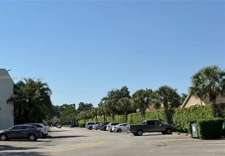400 S Hollybrook Dr # 305, Pembroke Pines FL 33025 photo 5