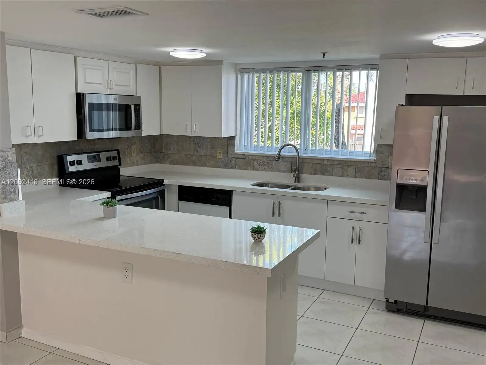 551 NW 82nd Ave # 524, Miami FL 33126 photo 3