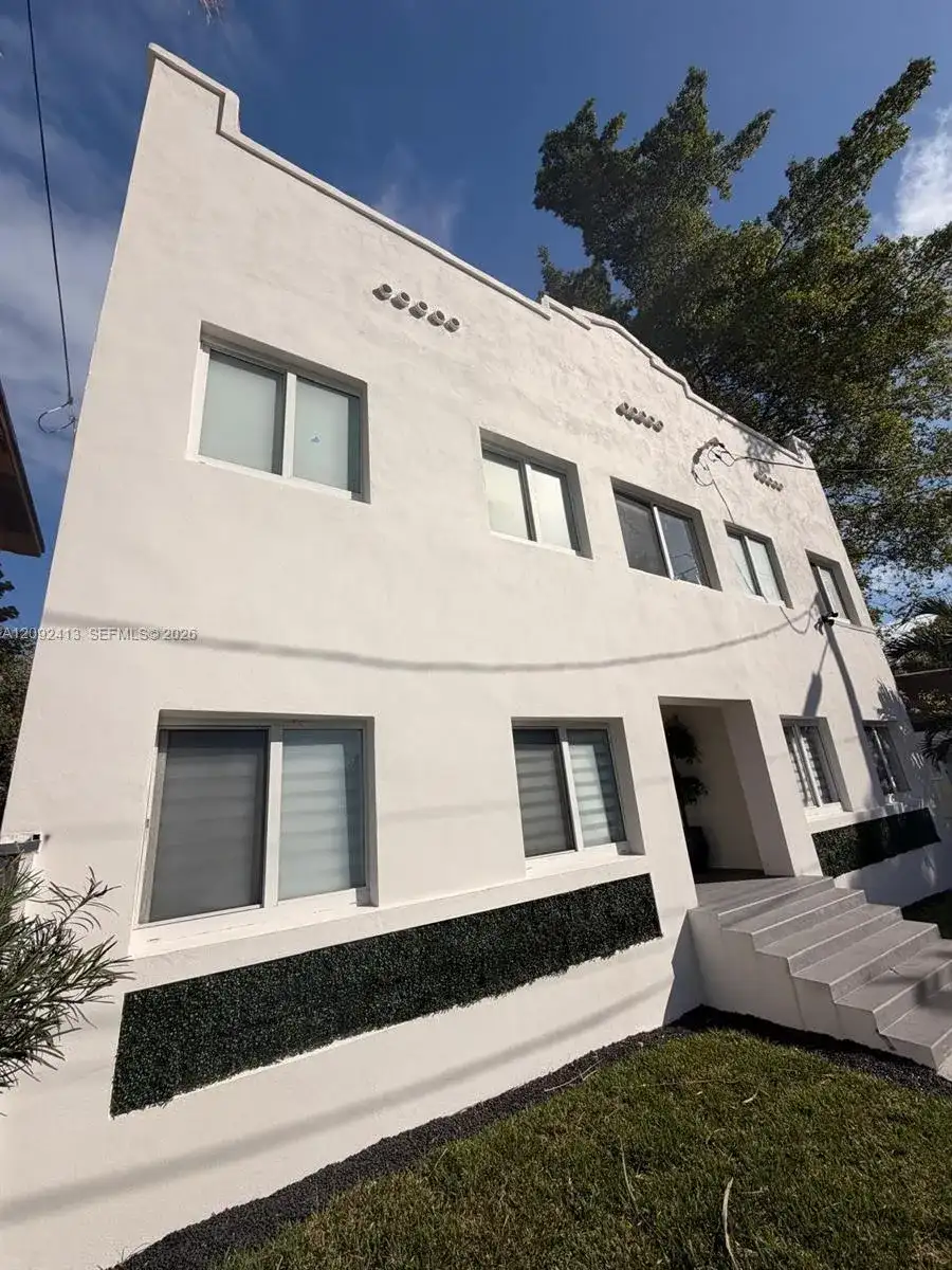 337 SW 10th Ave # 3, Miami FL 33130 photo 2