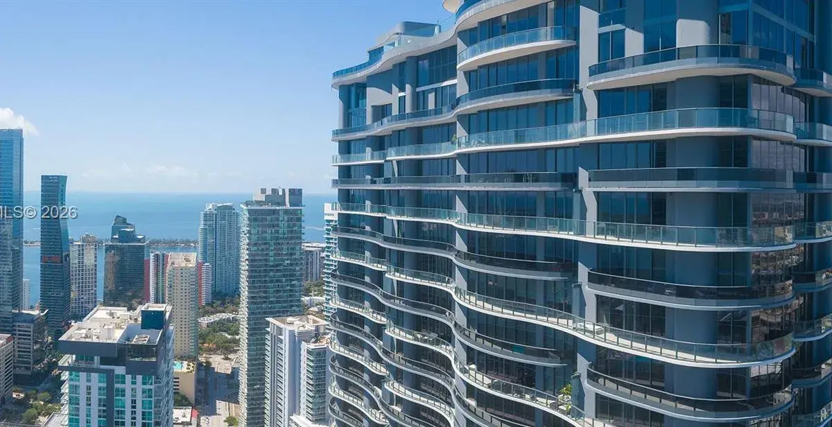 1000 Brickell Plz # 3509, Miami FL 33131