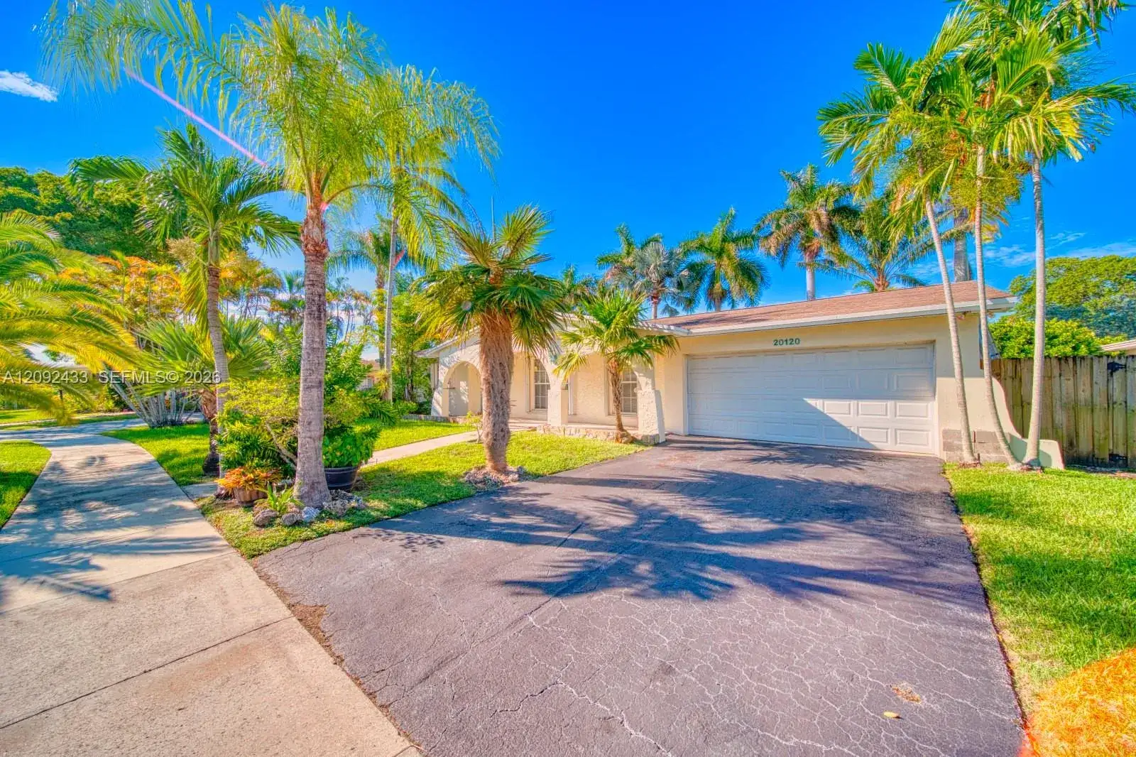 20120 SW 84th Pl, Cutler Bay FL 33189 photo 3