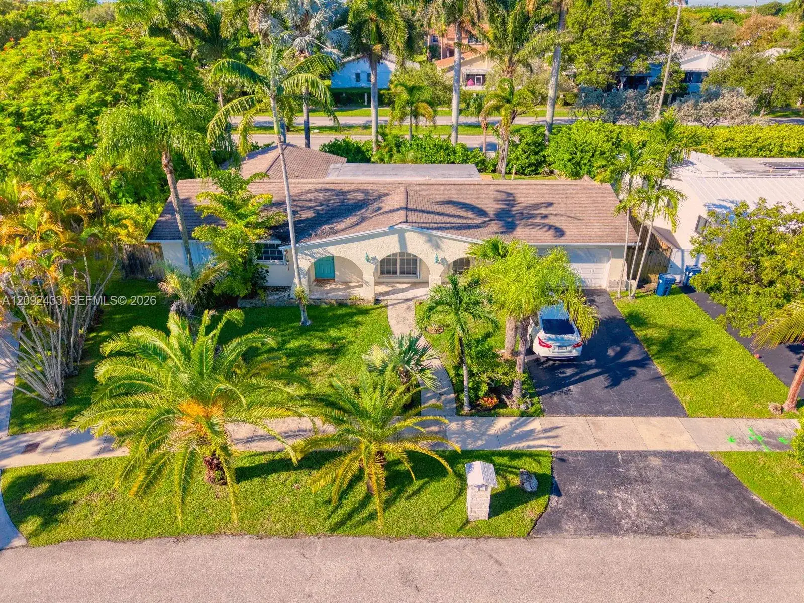 20120 SW 84th Pl, Cutler Bay FL 33189 photo 4
