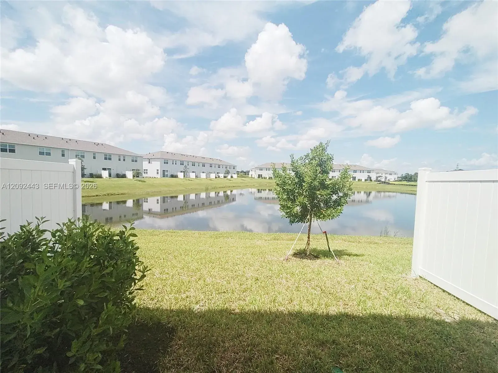 390 SE Crossoak Lane, Port St. Lucie FL 34984