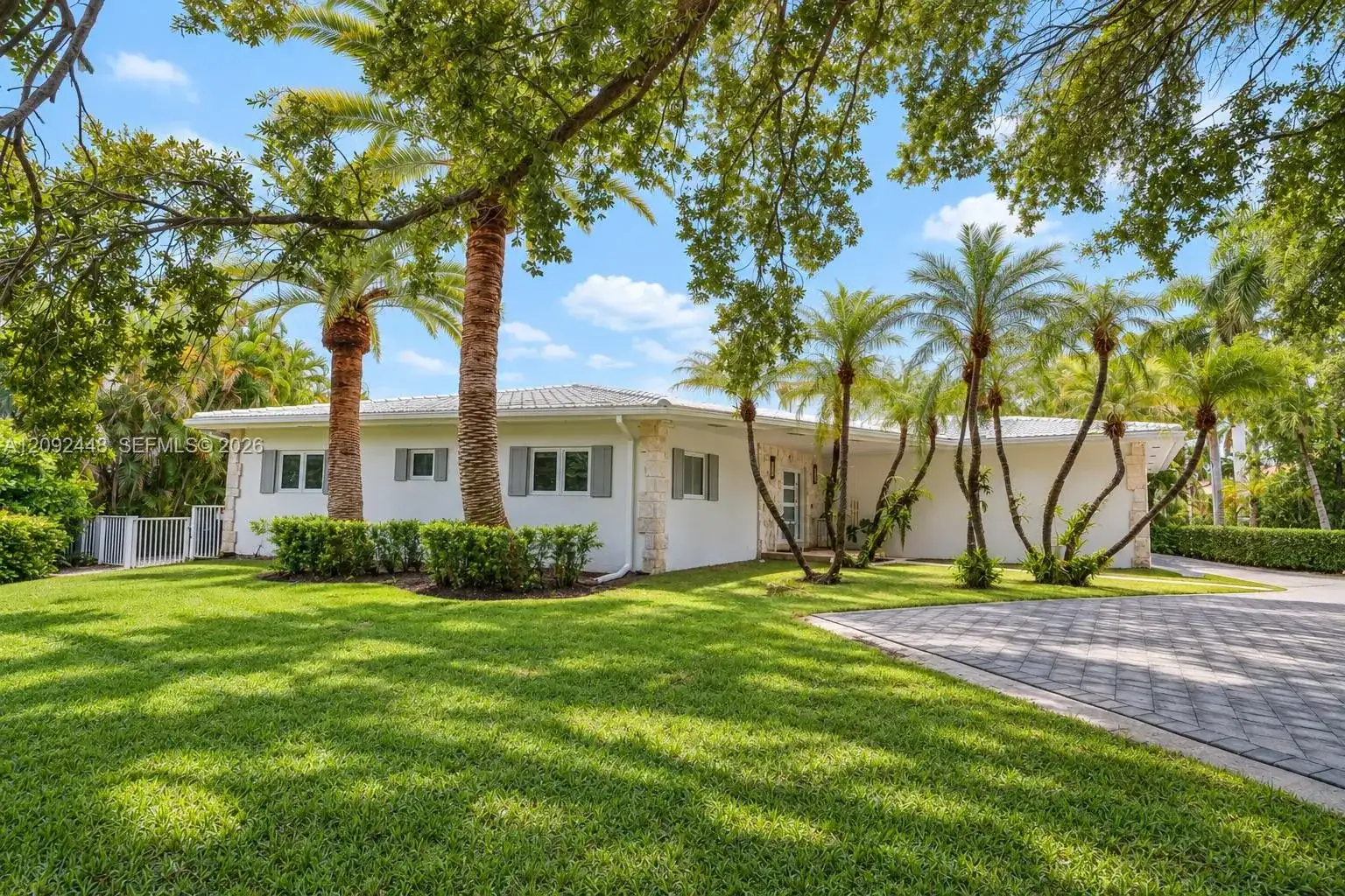 705 Bella Vista Ave, Coral Gables FL 33156 photo 2