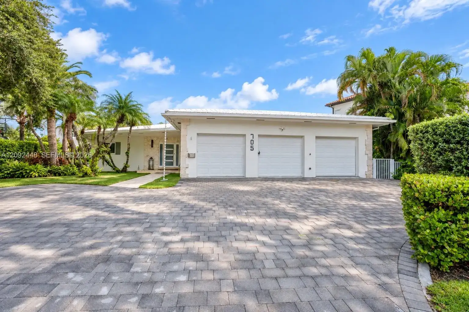 705 Bella Vista Ave, Coral Gables FL 33156 photo 3
