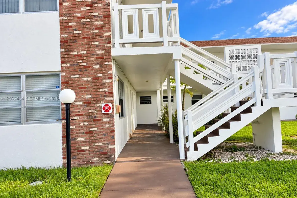 1511 NW 43rd Ave # 101, Lauderhill FL 33313
