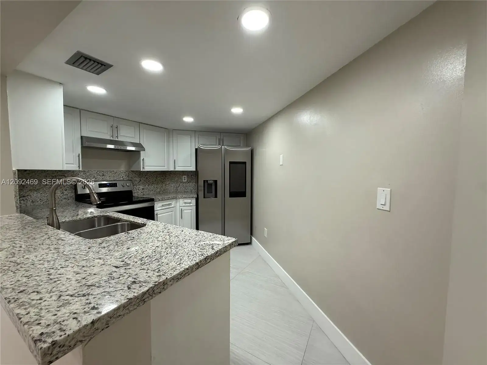 9405 Fontainebleau Blvd # 22, Miami FL 33172 photo 5
