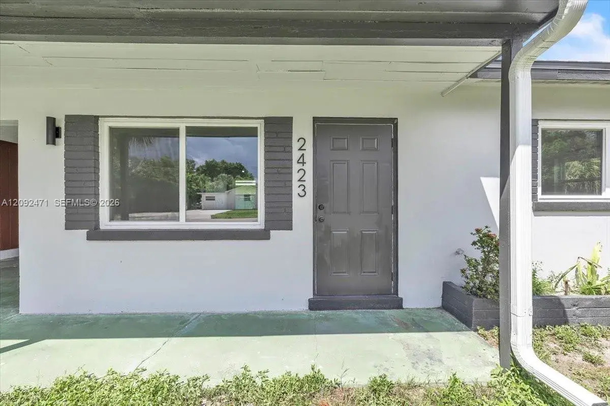 2423 Jeffcott Street # 2423, Fort Myers FL 33901