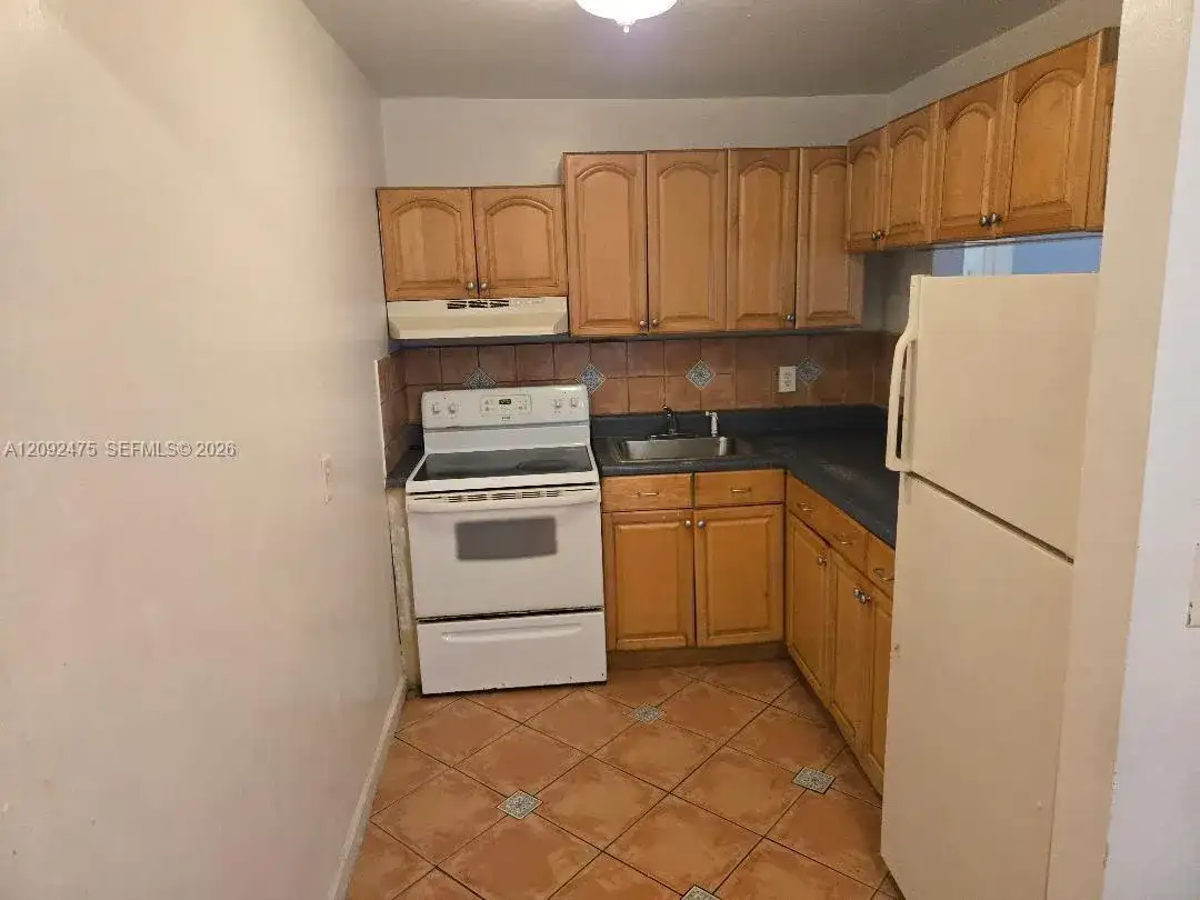2838 Madison St # 12, Hollywood FL 33020 photo 3