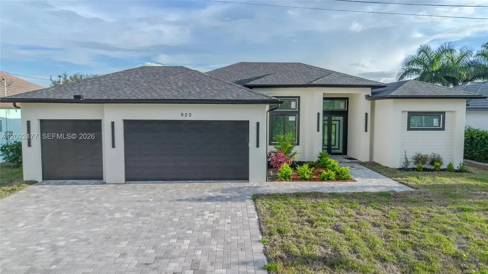 920 SE 5TH TERR, Cape Coral FL 33990 photo 4
