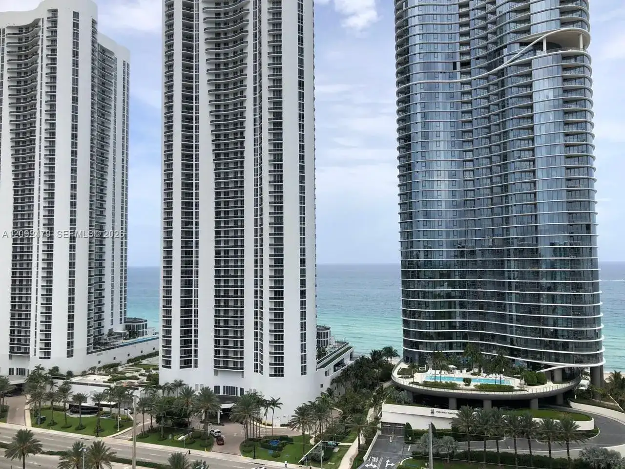 100 Bayview Dr # 1908, Sunny Isles Beach FL 33160 photo 3