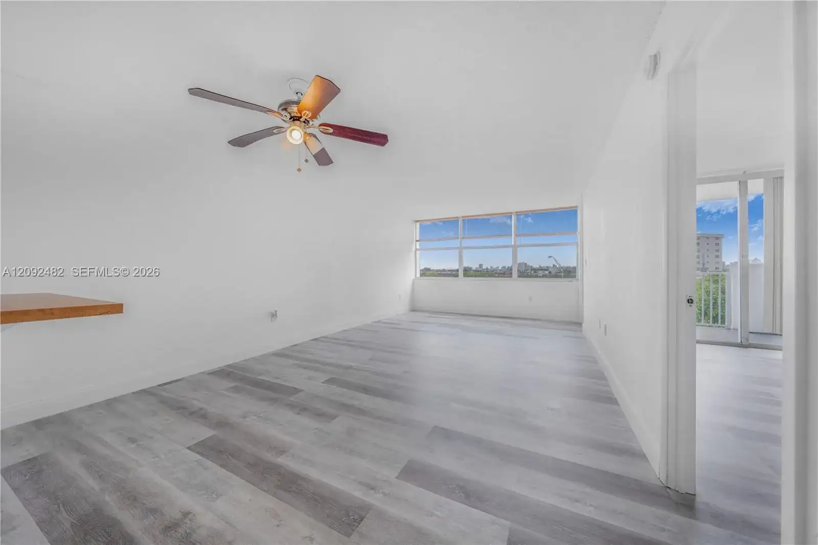1300 NE Miami Gardens Dr # 512E, Miami FL 33179 photo 5