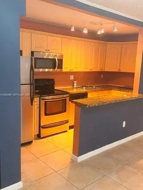 4320 NW 79th Ave # 1E, Doral FL 33166