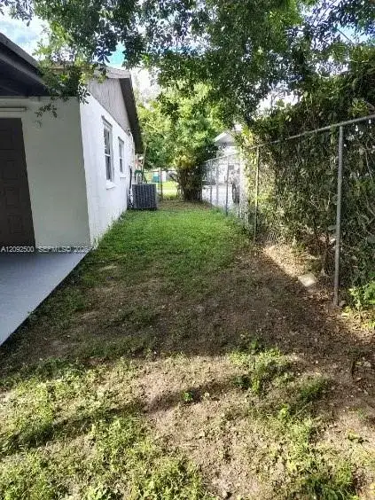 10980 SW 143rd Ter, Miami FL 33176 photo 4