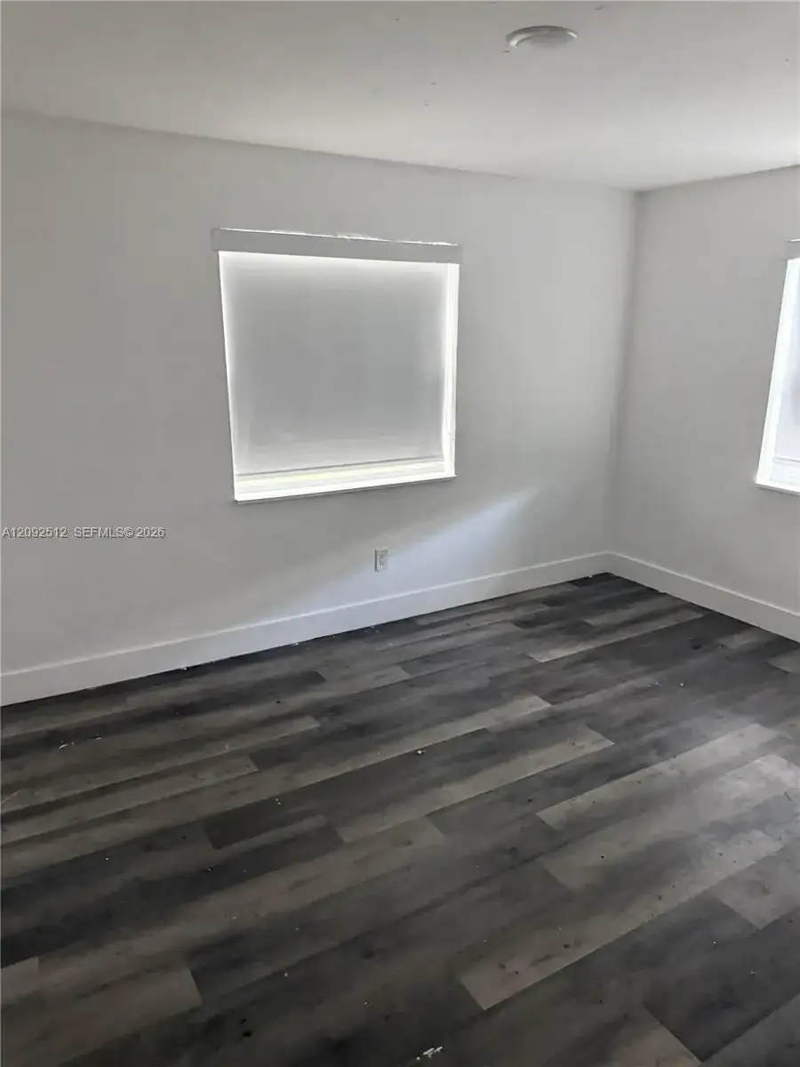 1864 NW 88th Ter, Miami FL 33147 photo 4