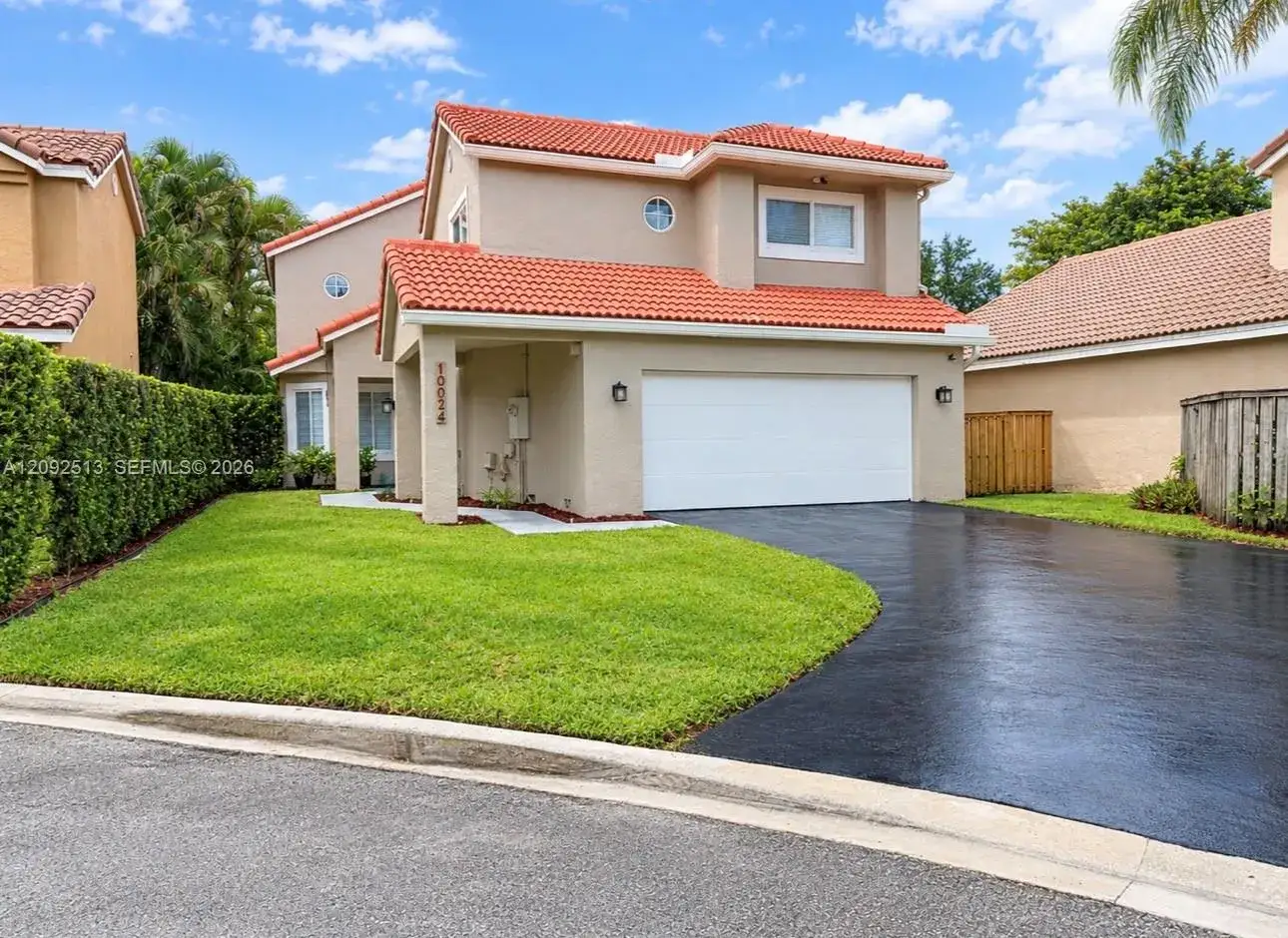 10024 NW 4th St, Plantation FL 33324