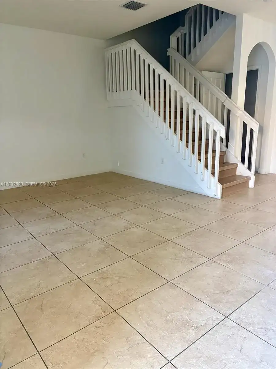 9228 W 33rd Way # 9228, Hialeah FL 33018 photo 2