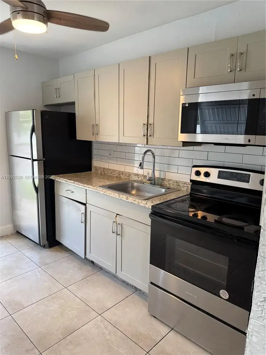 753 NW 5th St # 1, Hallandale Beach FL 33009 photo 4