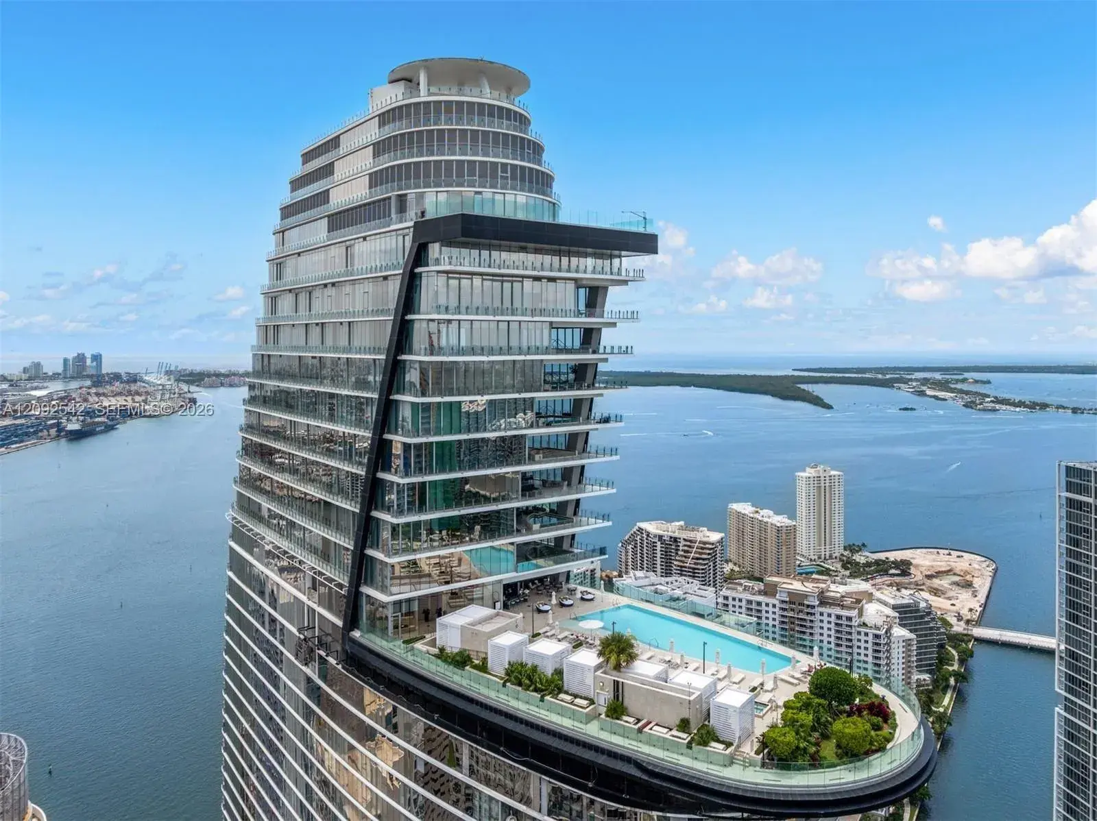 300 Biscayne Boulevard Way, Miami FL 33131
