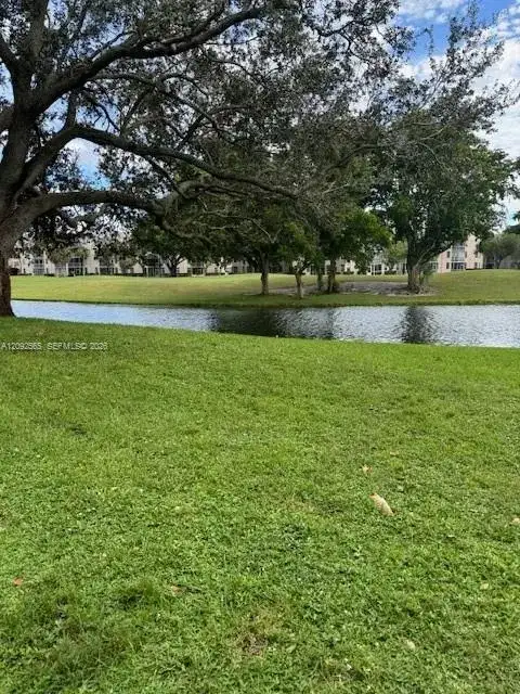 9441 Live Oak Pl # 104, Davie FL 33324 photo 4