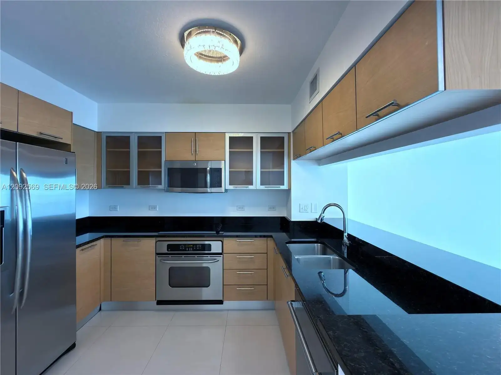 31 SE 5th St # 2307, Miami FL 33131 photo 3
