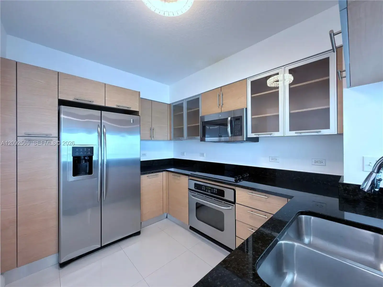 31 SE 5th St # 2307, Miami FL 33131 photo 4