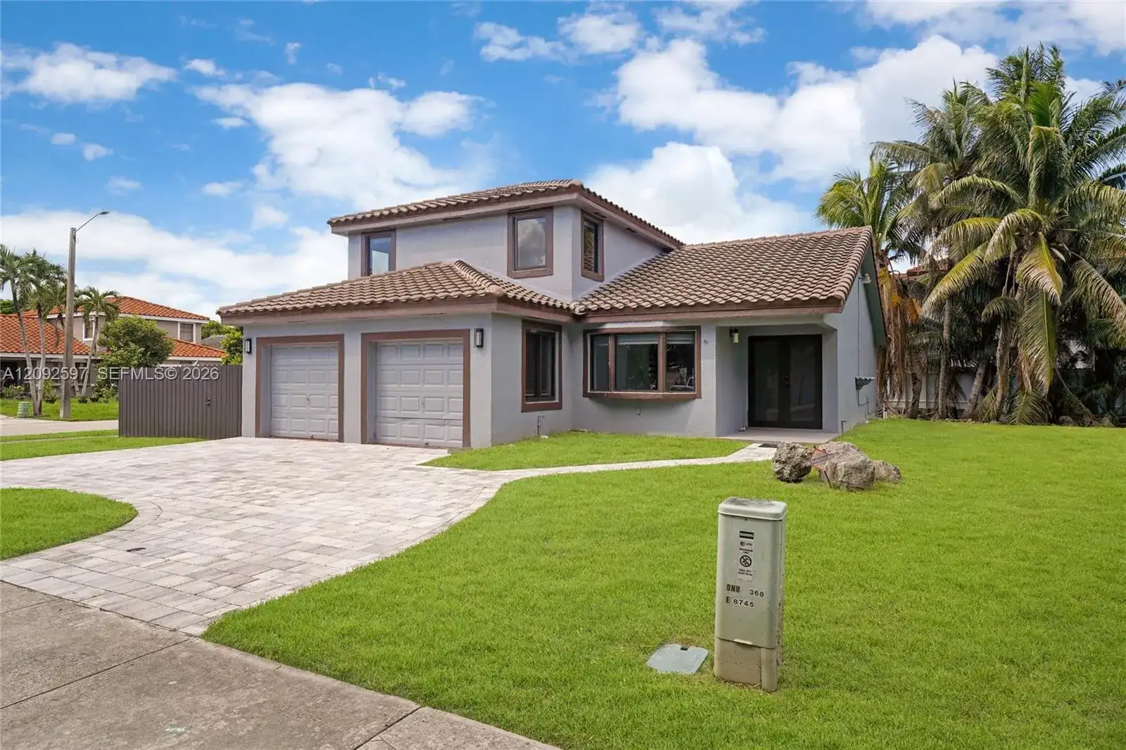 8745 NW 150th Ter, Miami Lakes FL 33018 photo 2