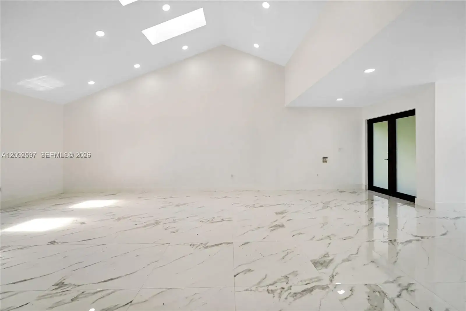 8745 NW 150th Ter, Miami Lakes FL 33018 photo 5