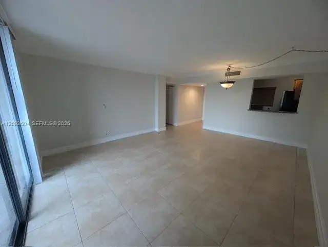 8635 NW 8th St # 303, Miami FL 33126 photo 2