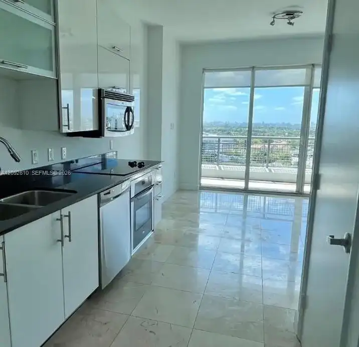 60 SW 13th St # 1411, Miami FL 33130