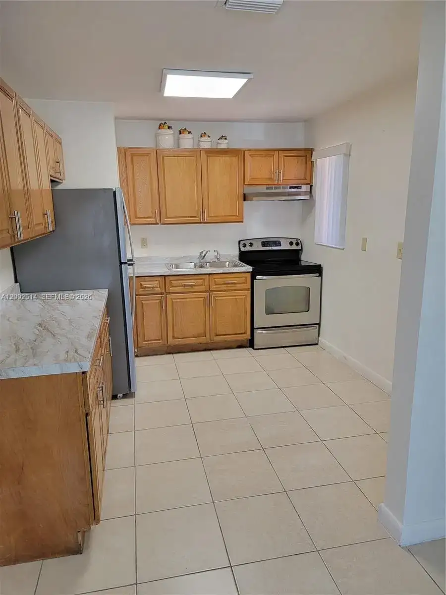 1388 NW 55 St, Miami FL 33142 photo 5