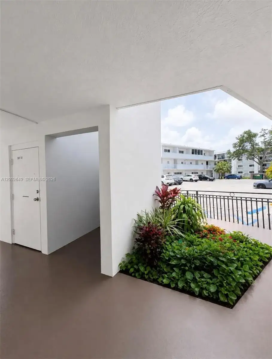 5611 W 25th Ct # 8A, Hialeah FL 33016 photo 3
