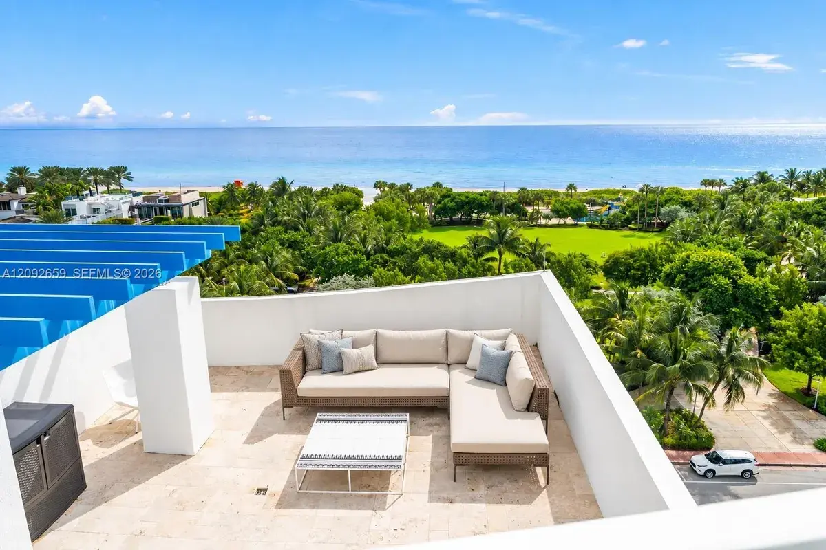 7600 Collins Ave # 1012, Miami Beach FL 33141