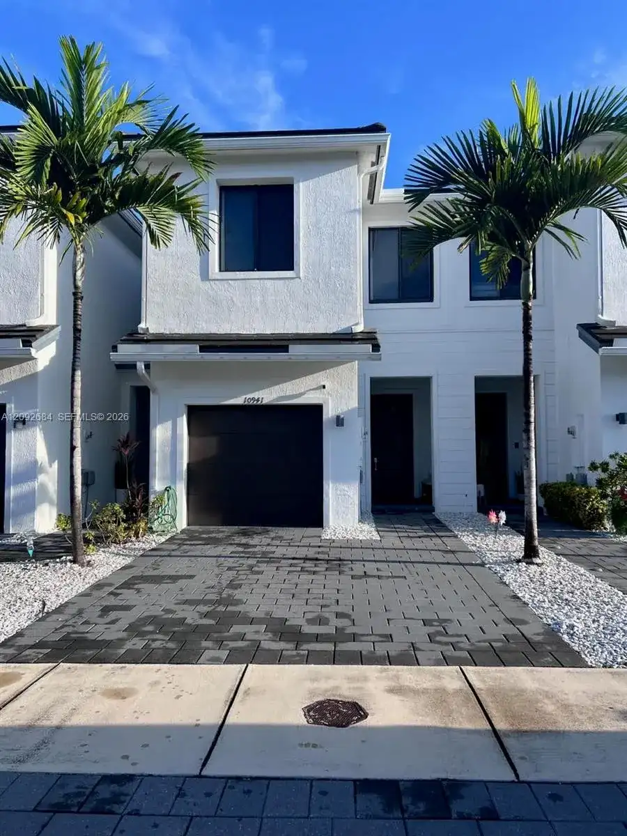 10941 SW 232nd Ter, Homestead FL 33032 photo 3