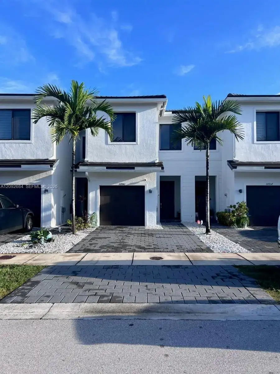 10941 SW 232nd Ter, Homestead FL 33032 photo 5