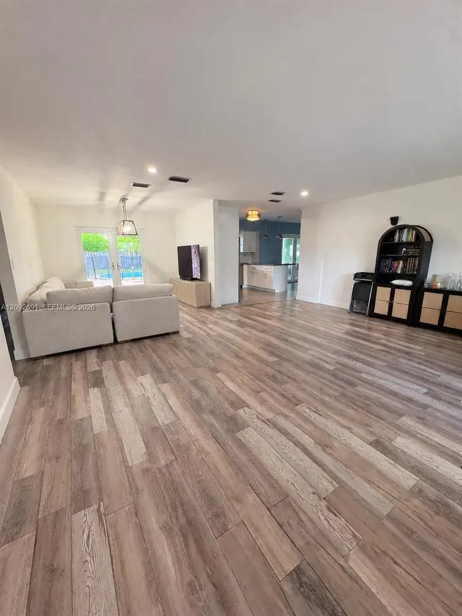 1711 N 47th Ave, Hollywood FL 33021 photo 3