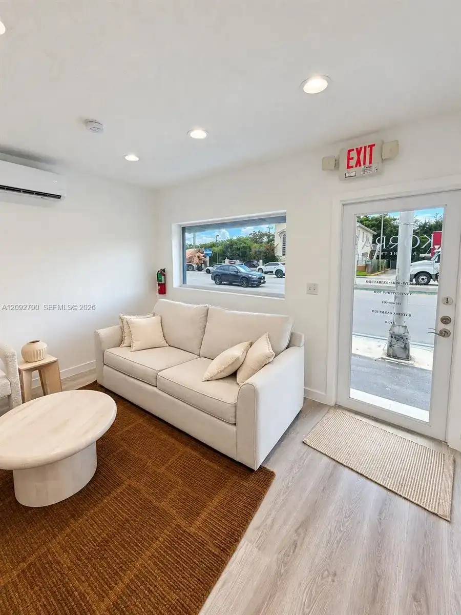 5801 SW 40th St # B, Miami FL 33155