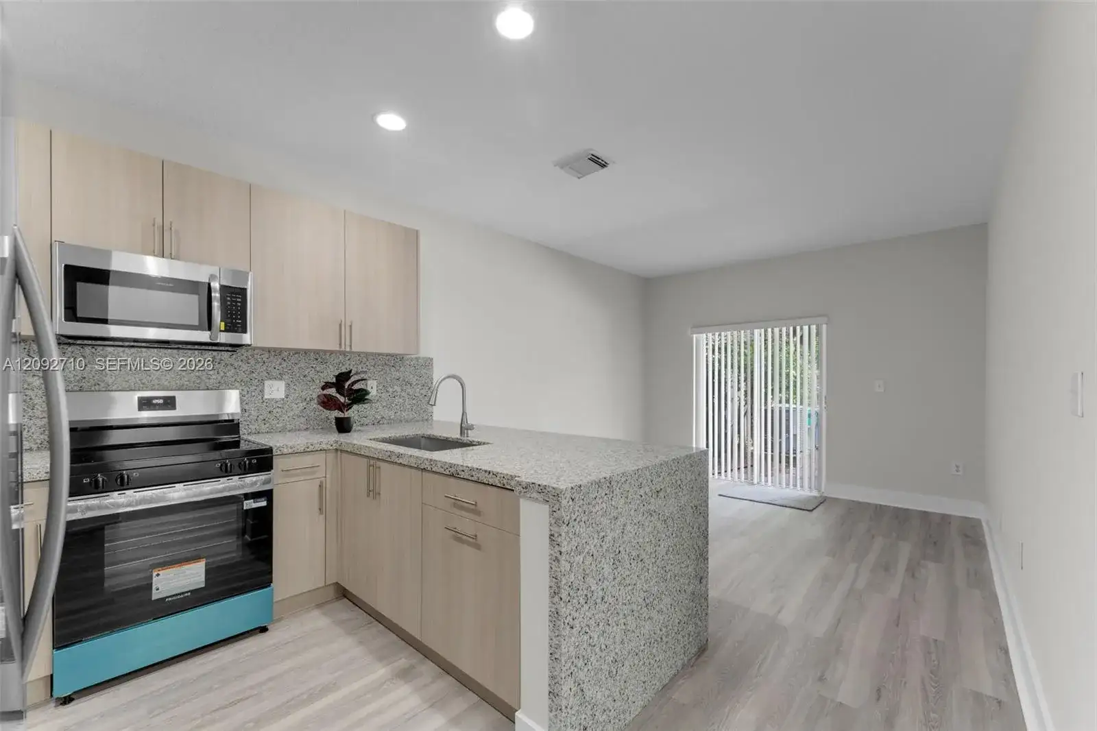 11245 SW 231st Ln, Miami FL 33170 photo 2