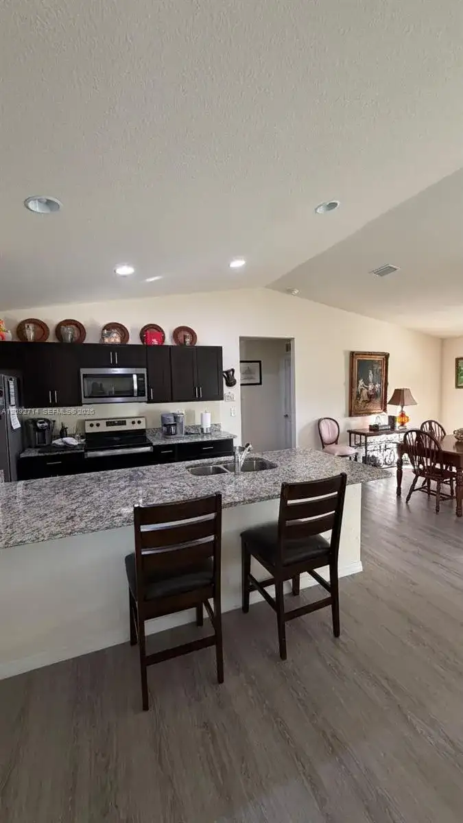 1046 Jabara Lane, Other City - In The State Of Florida FL 33935 photo 4