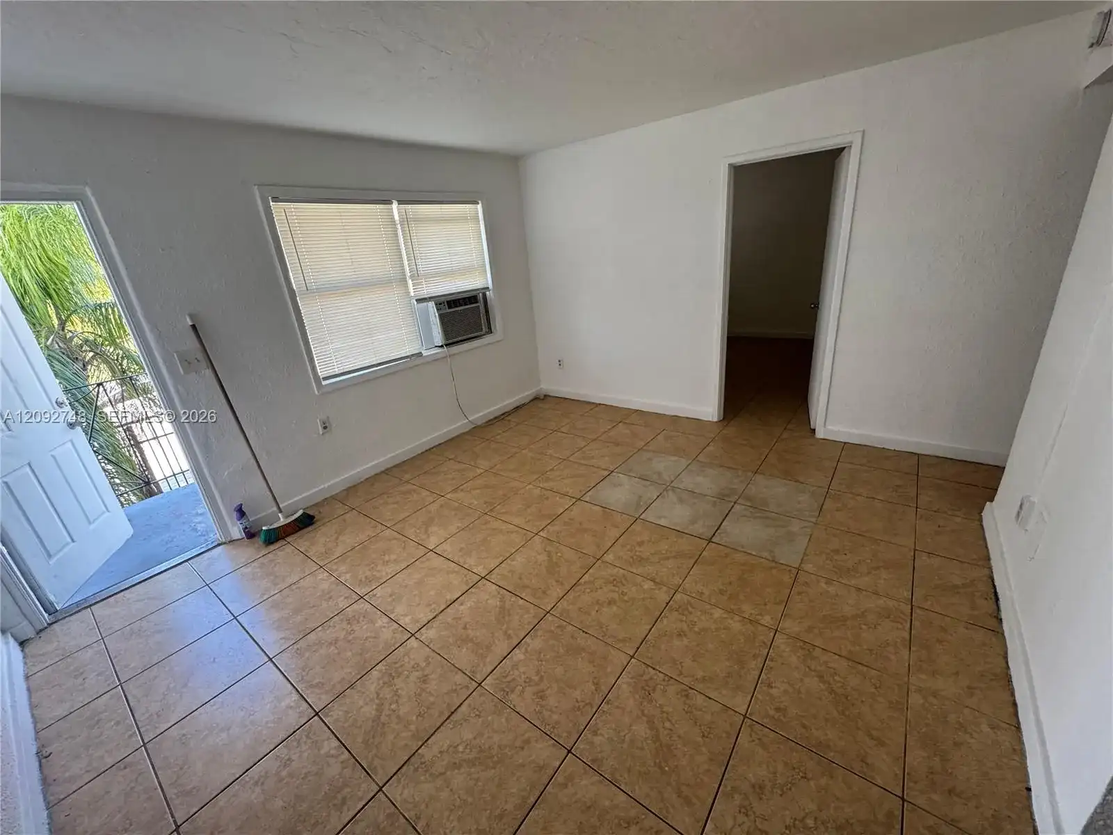 1306 NW 61st St # 8, Miami FL 33142